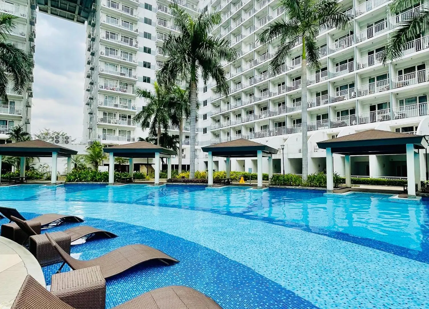Apartment Shell Residences Condotel Near Naia And Mall Of Asia Manila Philippines